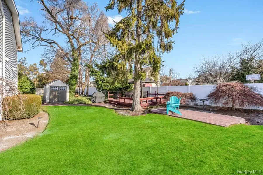 57 New South Road, Hicksville, NY 11801 - Image #3