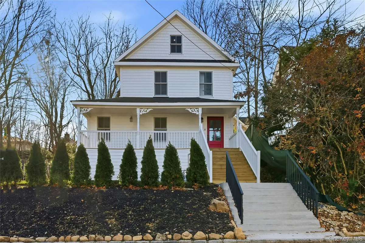 17 Tatterson Street, Roslyn, NY 11576 - Image #1