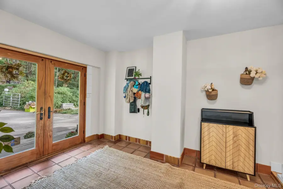 64 Sally Lane, Ridge, NY 11961 - Image #2