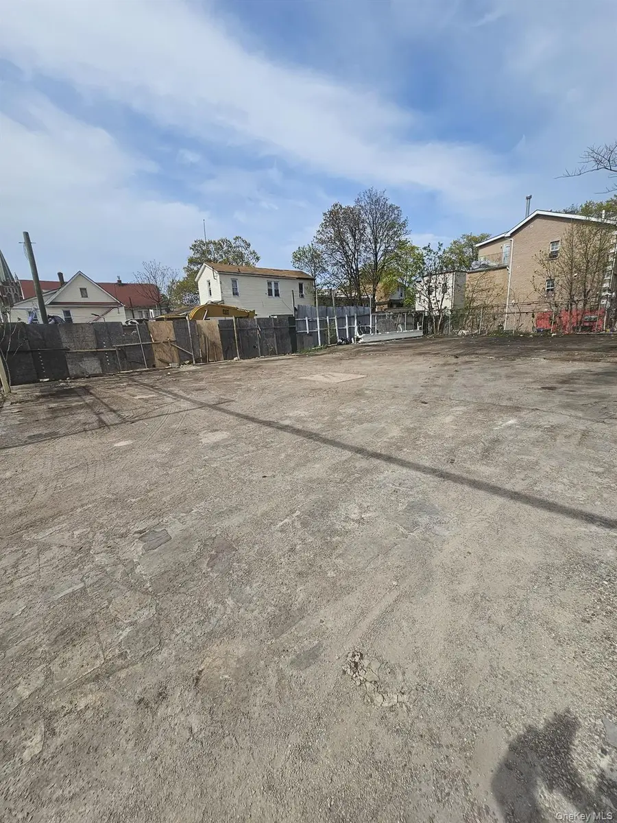 109-17 109-19 109-21 Sutphin Blvd, Jamaica, NY 11435 - Image #3