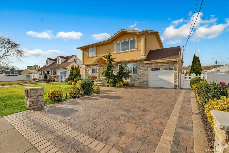 1863 Chester Drive, East Meadow, NY 11554 - Image #3