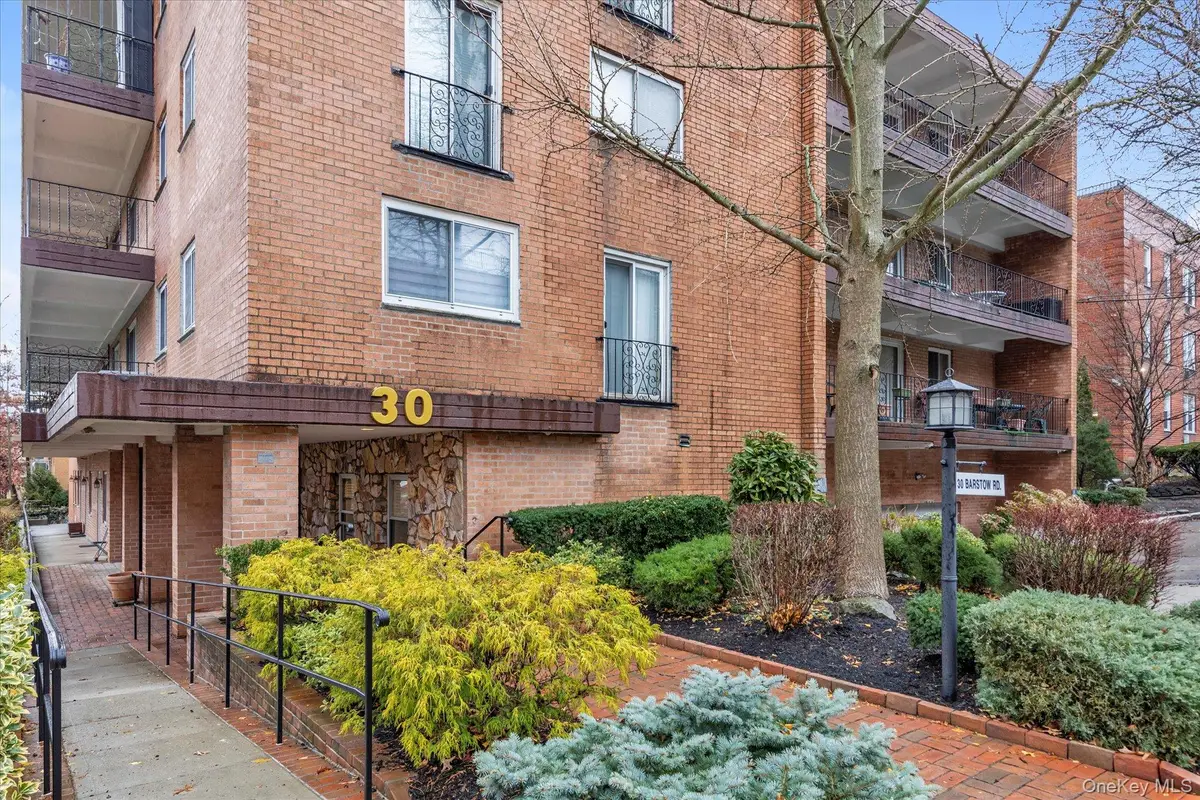 30 Barstow Road #3A, Great Neck, NY 11021 - #1