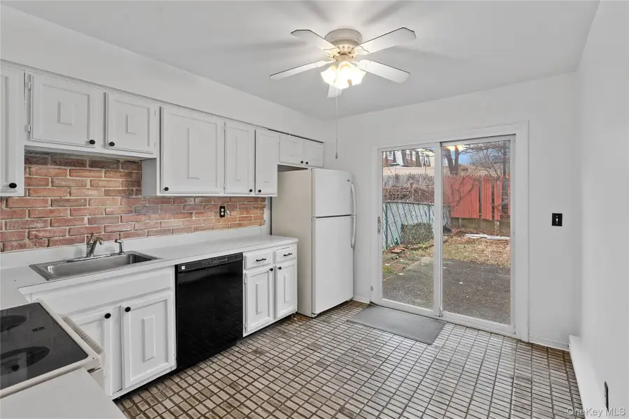 110 Chrystal Drive, Maybrook, NY 12543 - Image #2