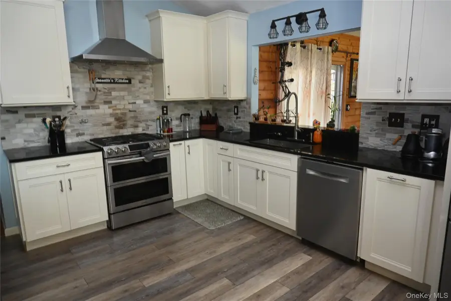 65 Bailey Road, New Hampton, NY 10958 - Image #2