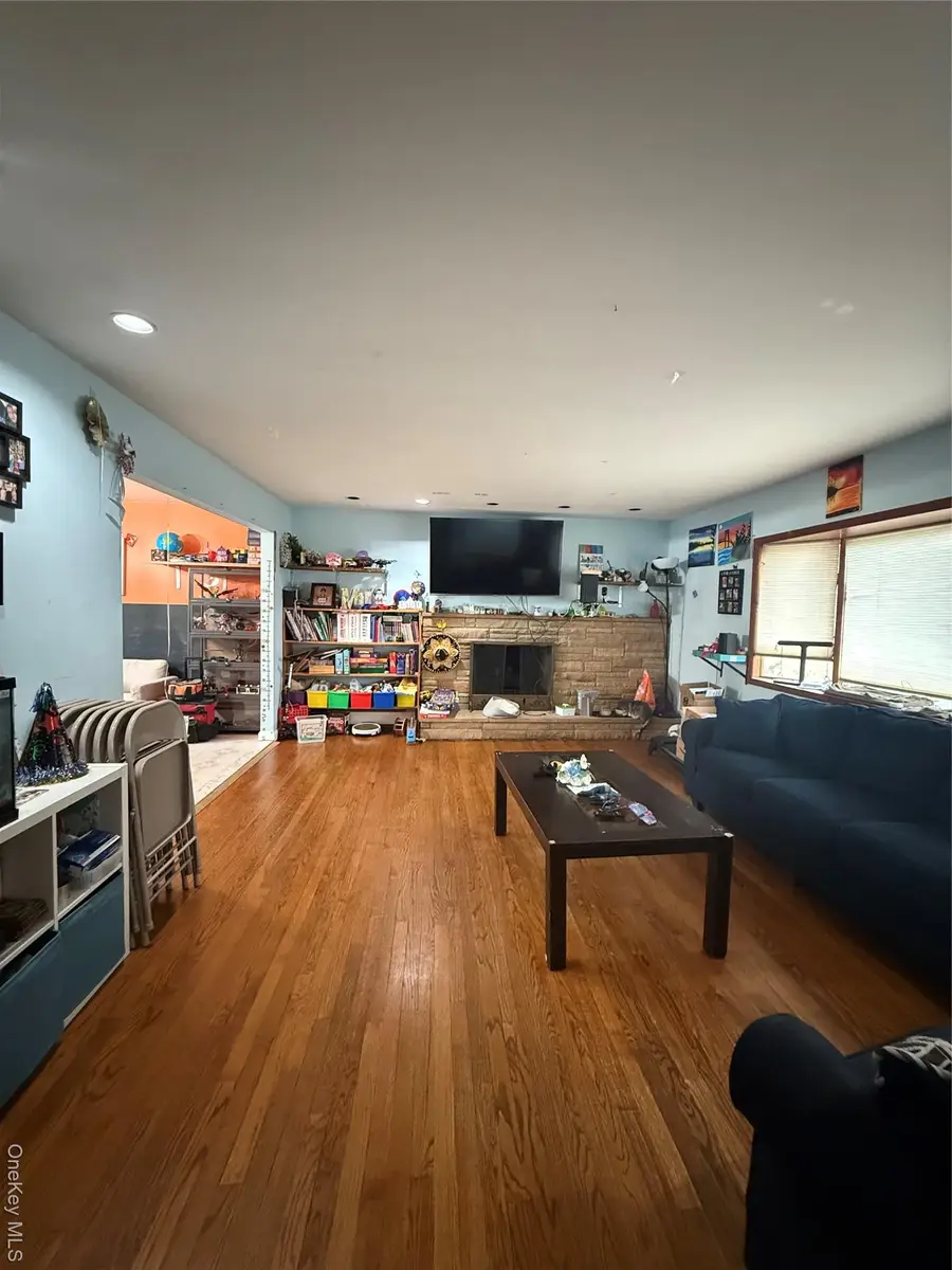 31 E Vincent Street, Elmsford, NY 10523 - Image #2