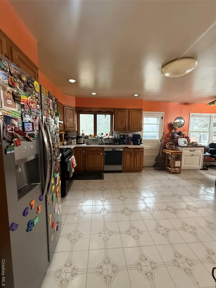 31 E Vincent Street, Elmsford, NY 10523 - Image #3