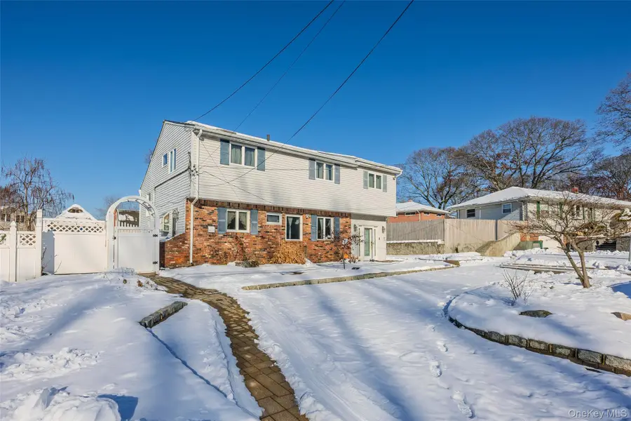 5 Joy Road, Selden, NY 11784 - #2