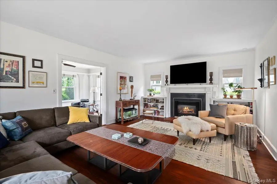 400 Manor Ridge Road, Pelham, NY 10803 - Image #3