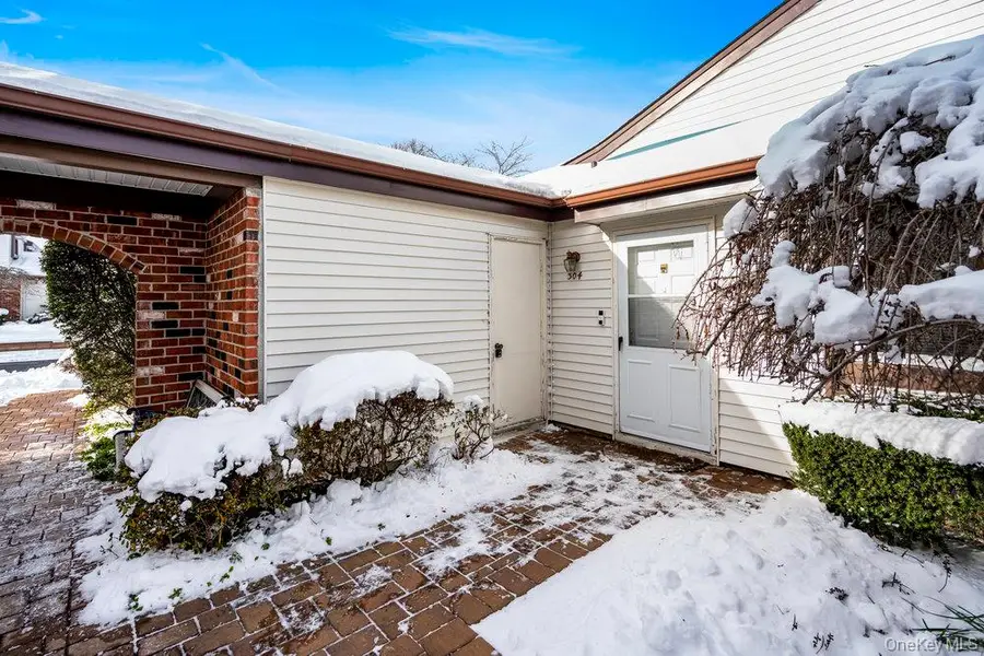 304 Gotham Way, Saint James, NY 11780 - Image #2