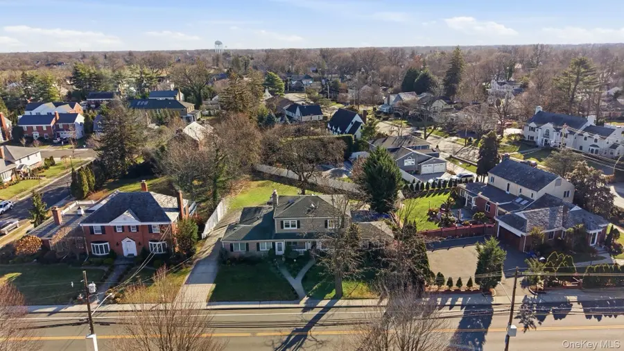 467 Hempstead Avenue, Rockville Centre, NY 11570 - Image #3