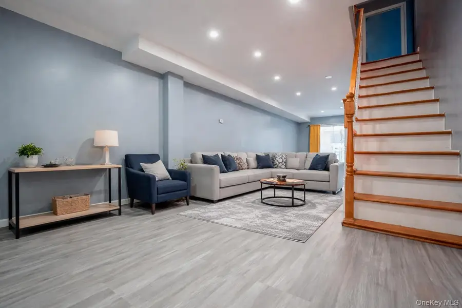 23 Yucca Drive, Staten Island, NY 10312 - Image #3