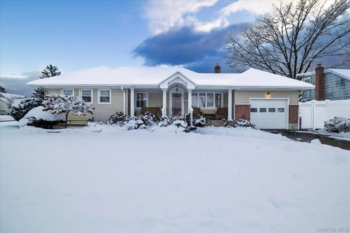2934 Kinloch Road, Wantagh, NY 11793 - Image #1