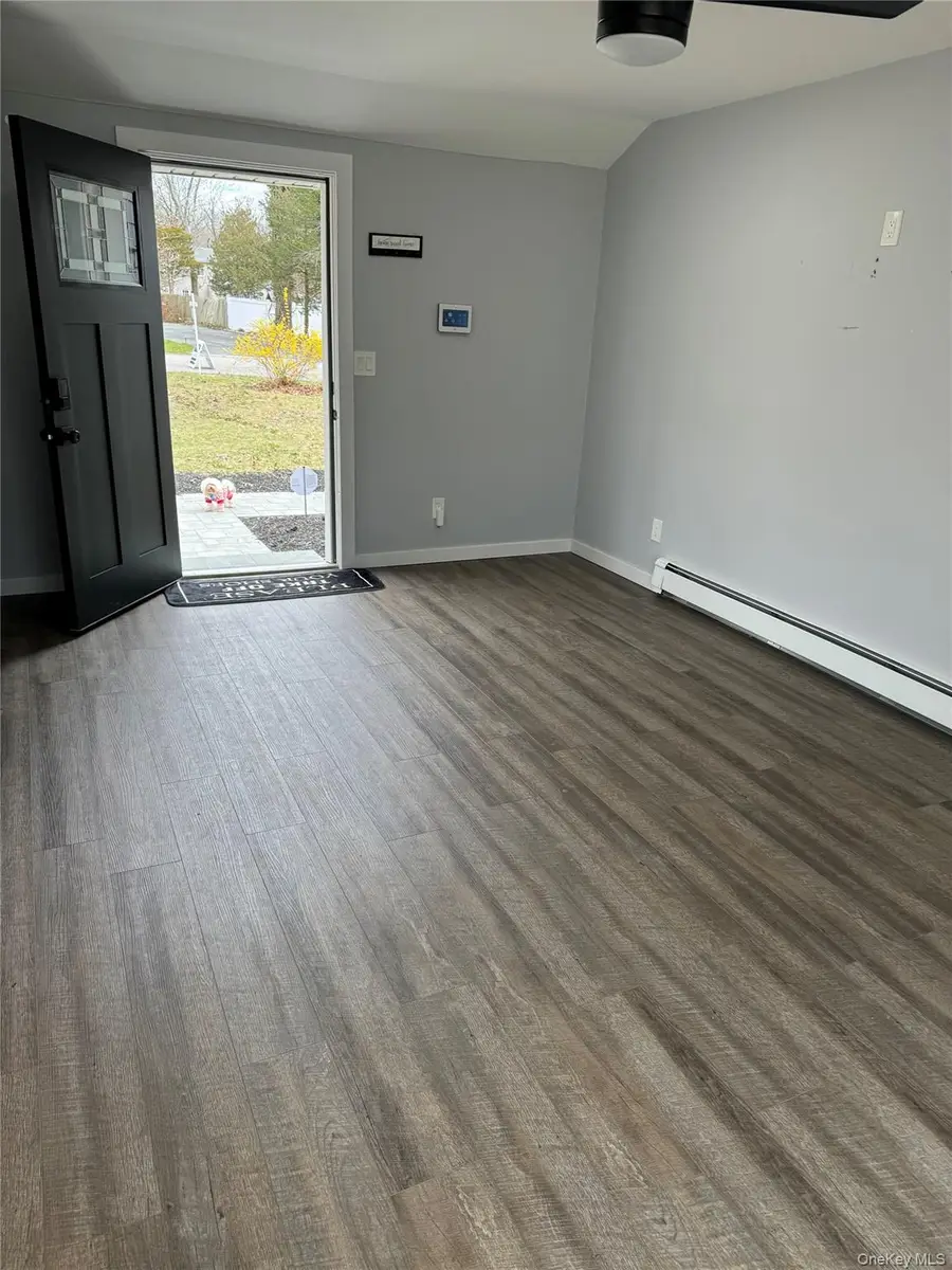 4 Oak Lane, Coram, NY 11727 - Image #2