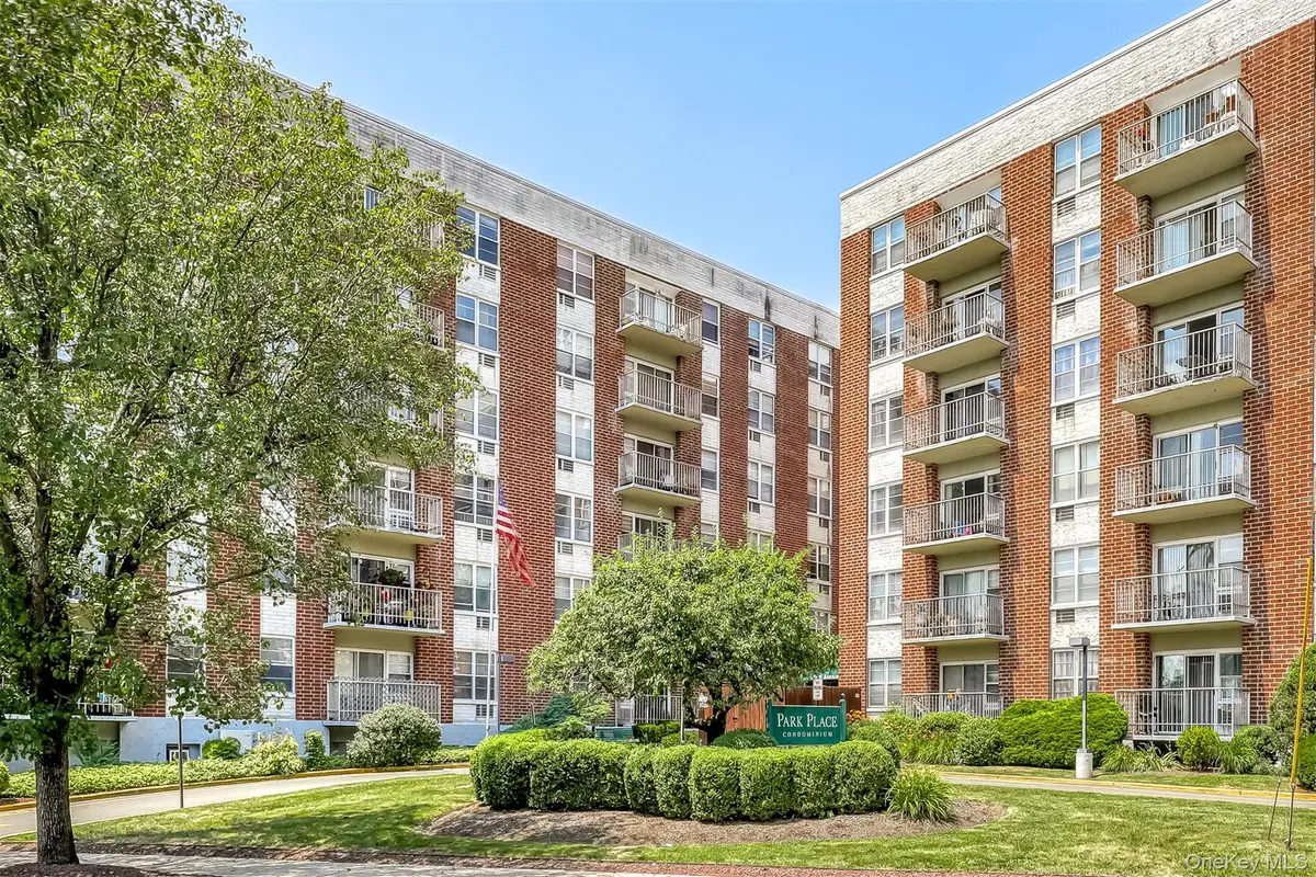 35 Park Avenue #3L, Suffern, NY 10901 - Image #1