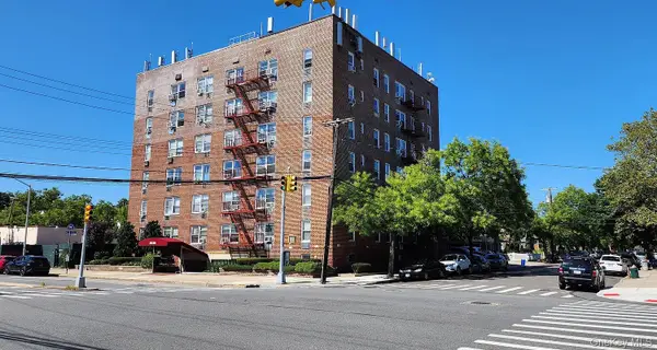 222-89 Braddock Avenue #3-E, Bellerose, NY 11428