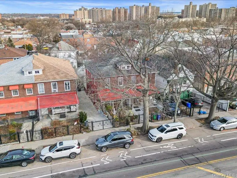 3330 Eastchester Road, Bronx, NY 10469 - Image #2