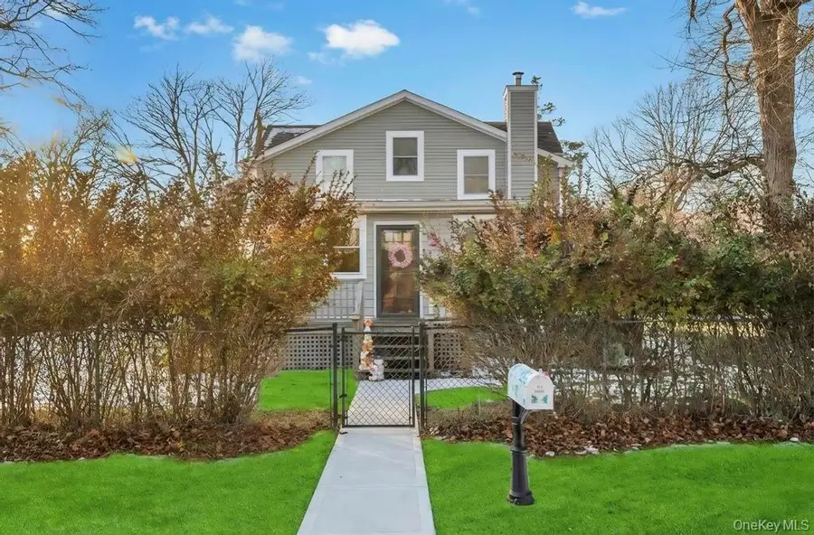 52 Manhasset Drive, Mastic Beach, NY 11951 - #3