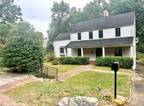 10 Avondale Road, Yonkers, NY 10710