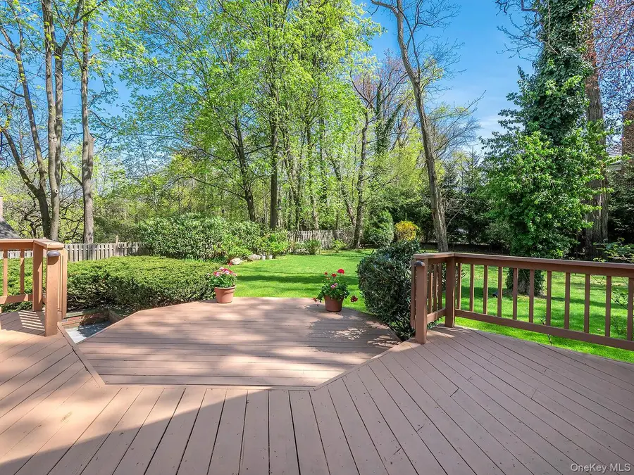 2 Stonytown Road, Manhasset, NY 11030 - Image #3