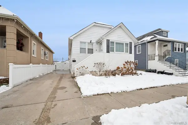 1038 Traymore Boulevard, Island Park, NY 11558