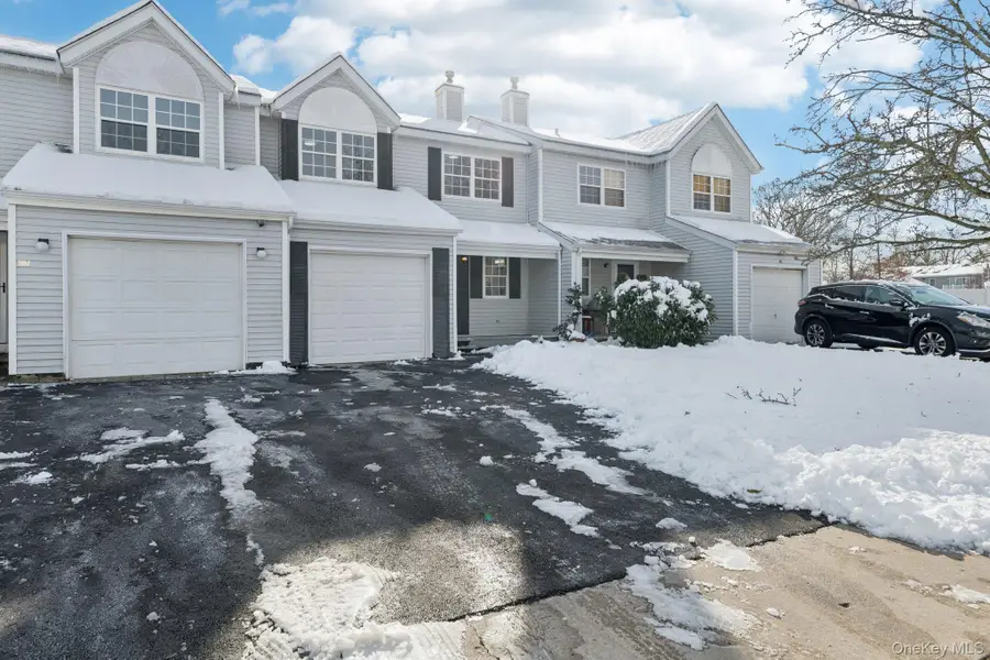 43 Cherry Street, Central Islip, NY 11722 - Image #3