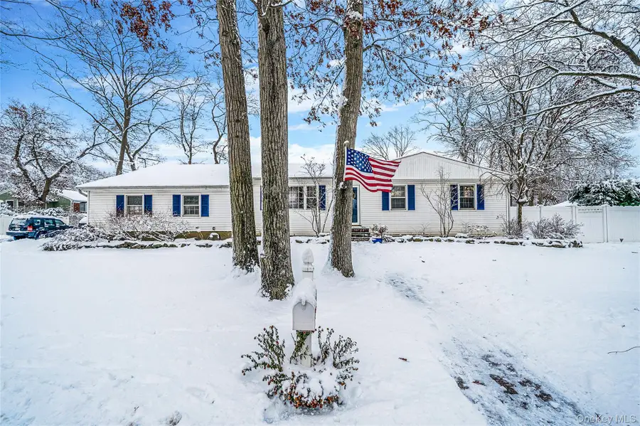 1277 Hummel Avenue, Holbrook, NY 11741 - Image #2