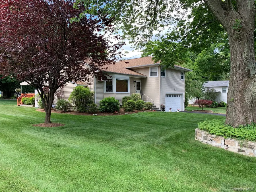 10 Dellwood Road, White Plains, NY 10605 - Image #2