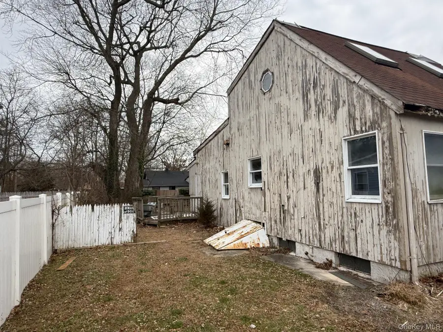 184 Bayview Drive, Mastic Beach, NY 11951 - Image #3