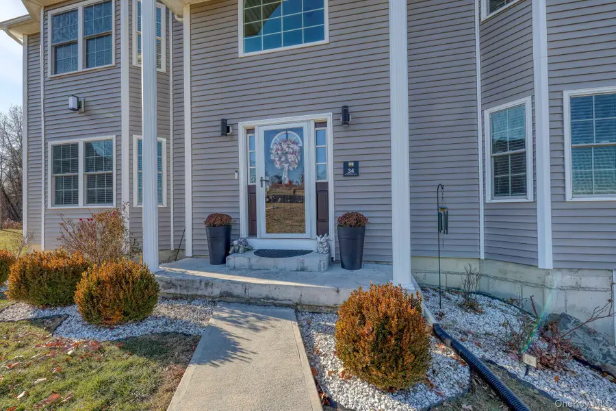 34 Meadow View Drive, Marlboro, NY 12542 - Image #2