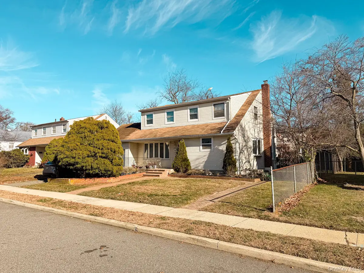 25 Ford Drive W, Massapequa, NY 11758 - Image #1