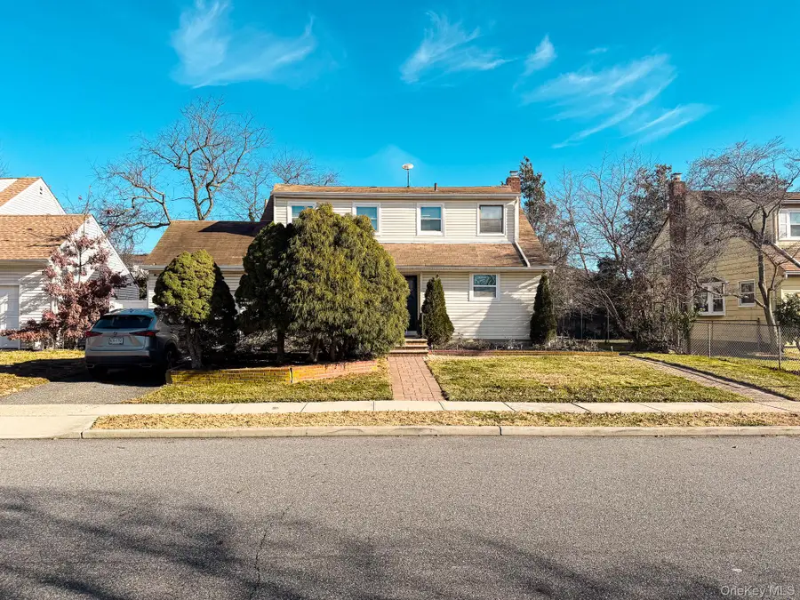 25 Ford Drive W, Massapequa, NY 11758 - Image #2