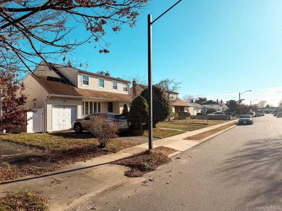 25 Ford Drive W, Massapequa, NY 11758 - Image #3