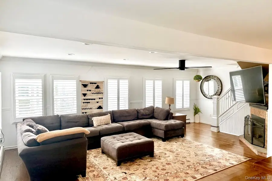 38 E Hamilton Avenue, Massapequa, NY 11758 - Image #2