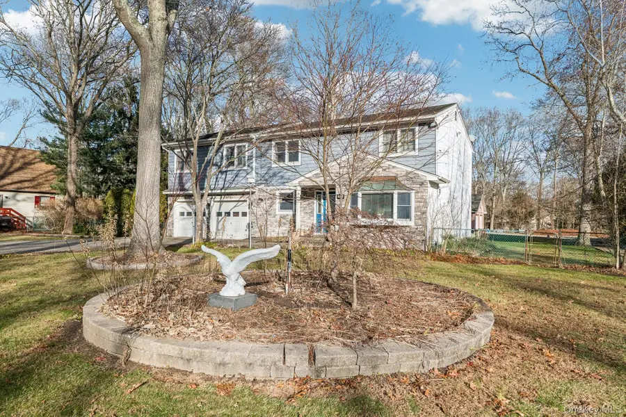98 Auborn Avenue, Shirley, NY 11967 - Image #3