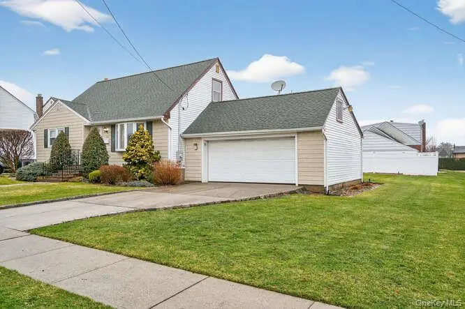 400 Foch Boulevard, Mineola, NY 11501 - Image #3