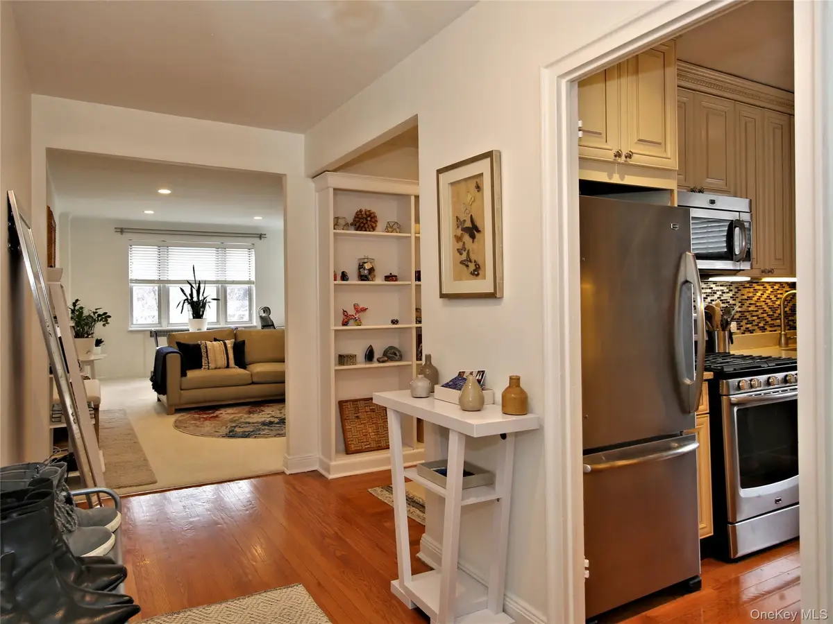 50 N Broadway #6L, White Plains, NY 10603 - Image #1