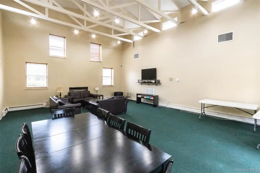 2449 F Union Boulevard #9B, Islip, NY 11751 - Image #3