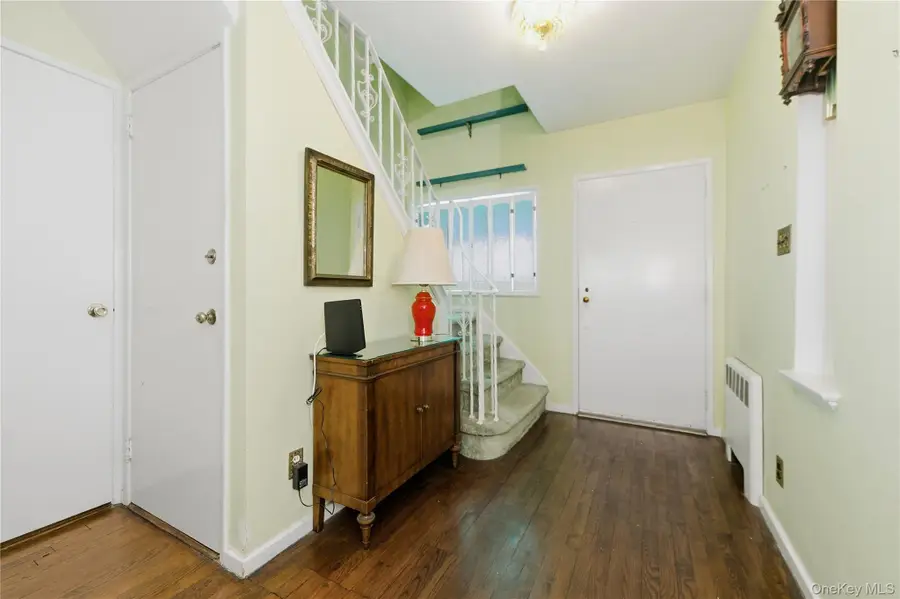 66 Woods Avenue, Malverne, NY 11565 - Image #3