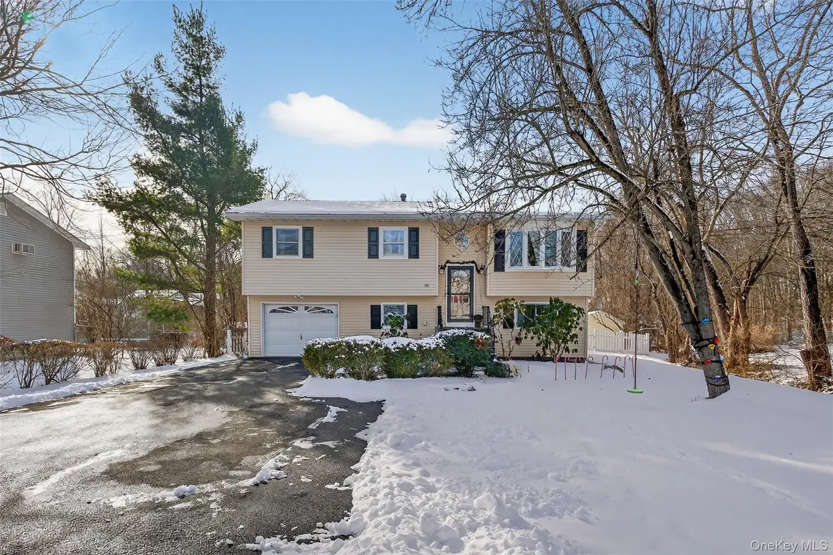95 Sutton Park Road, Poughkeepsie, NY 12603 - Image #1