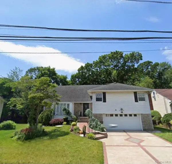 27 Wilbur Lane, Roosevelt, NY 11575