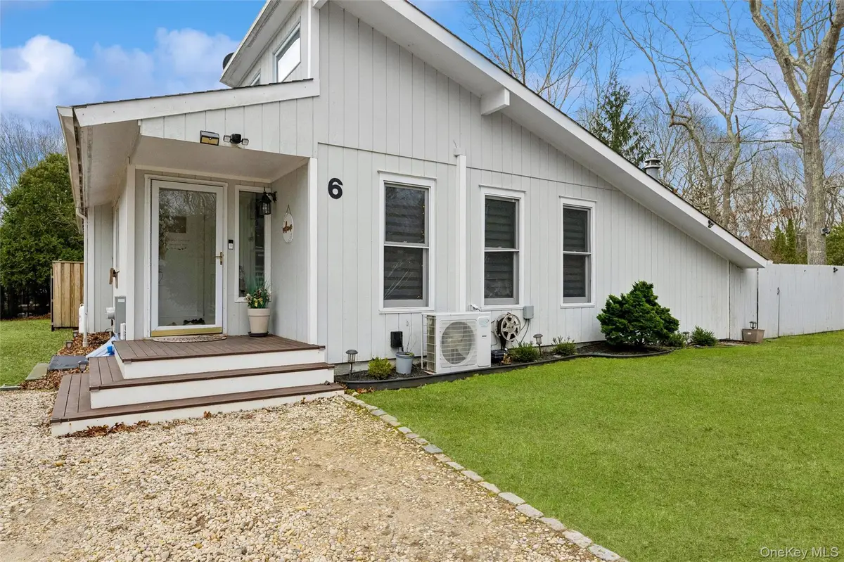 6 Montauk Boulevard, East Hampton, NY 11937 - Image #1