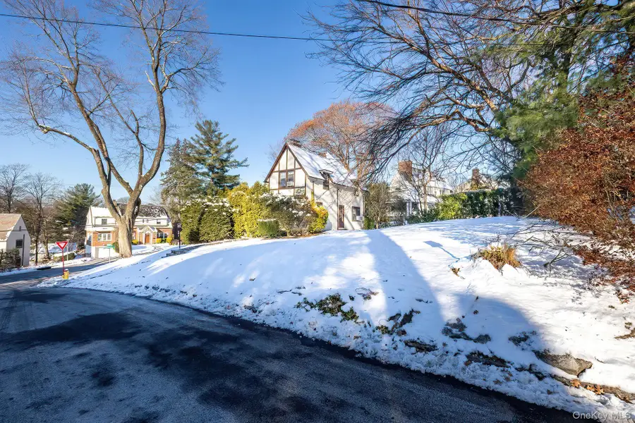 3 Ridgecrest E, Scarsdale, NY 10583 - Image #2