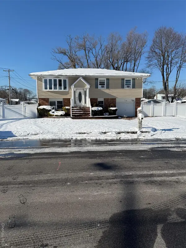 118 Lincoln Avenue, Deer Park, NY 11729