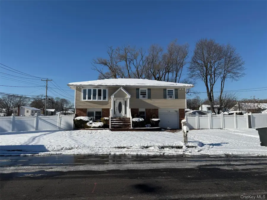 118 Lincoln Avenue, Deer Park, NY 11729 - Image #2