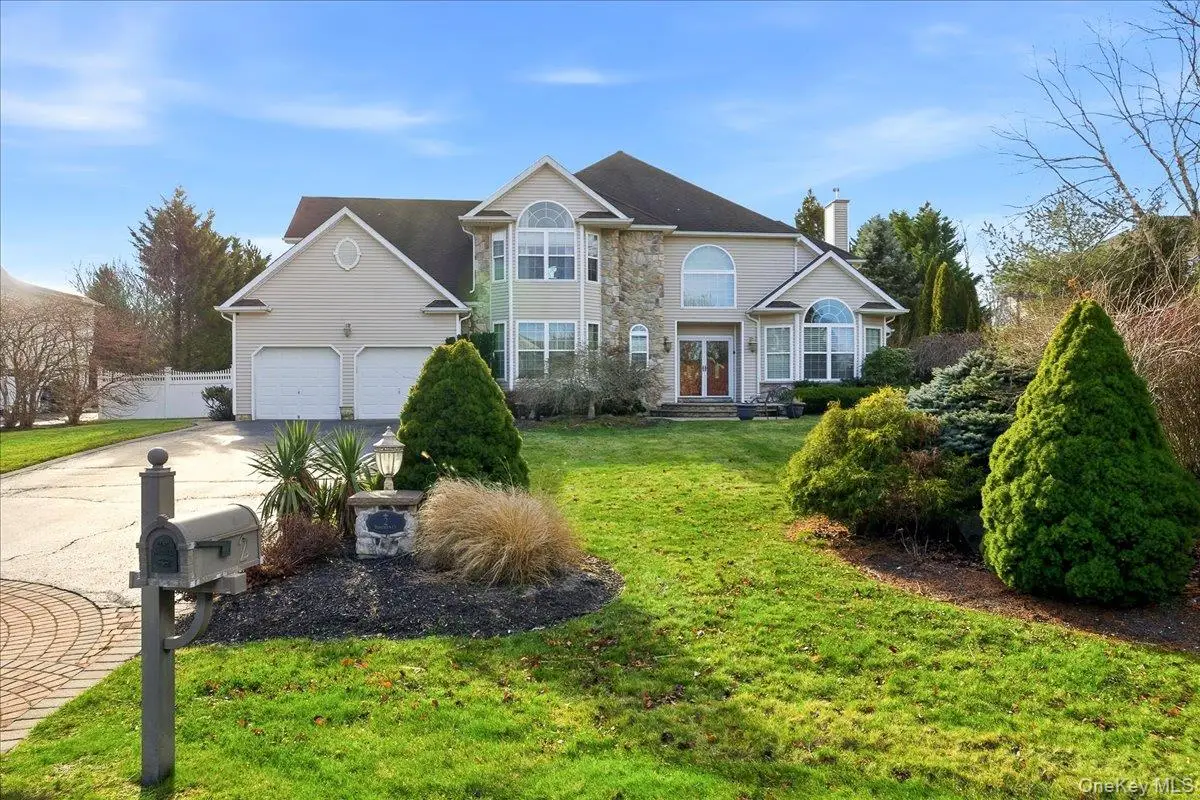 2 Pondside Court, Mount Sinai, NY 11766 - Image #1