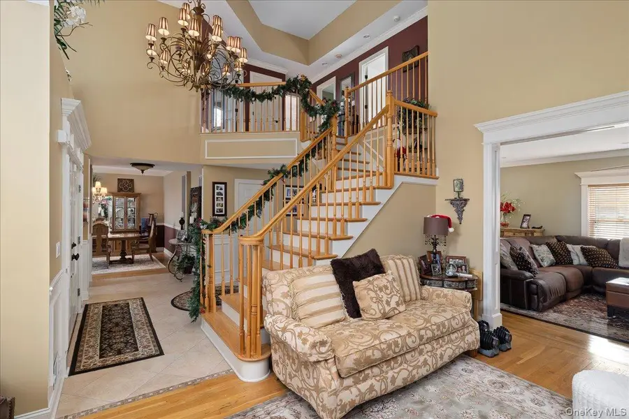 2 Pondside Court, Mount Sinai, NY 11766 - Image #3