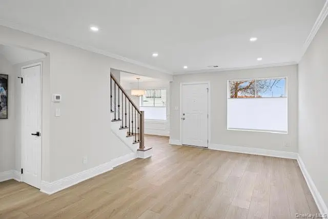 25 Alhambra Drive, Oceanside, NY 11572 - Image #3