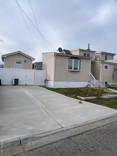 817 Ocean Street, Lindenhurst, NY 11757 - Image #1