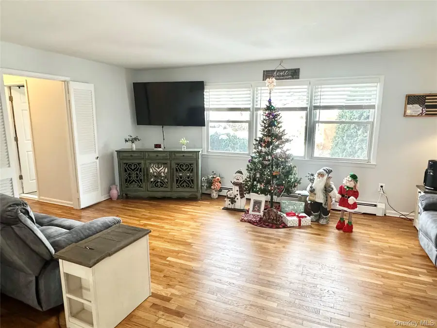 12 Danbury Court #1502, Suffern, NY 10901 - Image #2