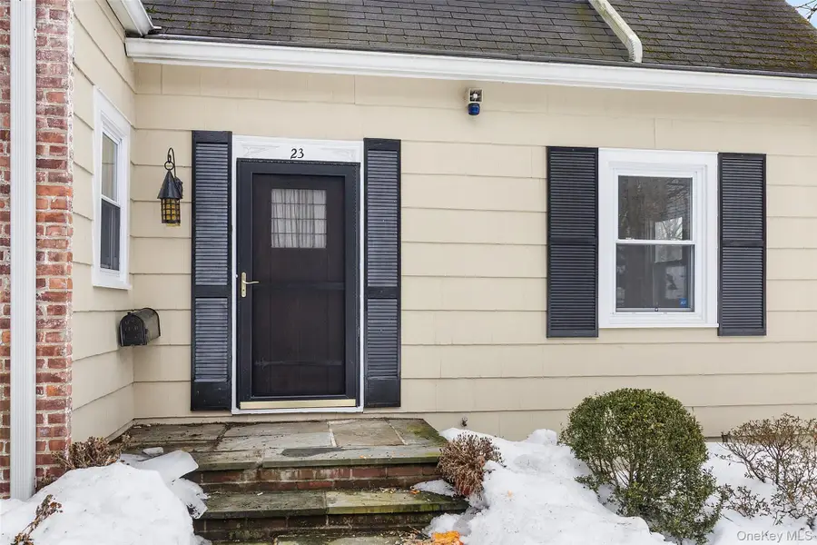 23 Garretson Road, White Plains, NY 10604 - #3